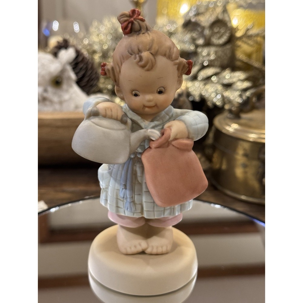 Enesco Memories of Yesterday Comforting Thoughts Porcelain Figurine 1993 Attwell - Picture 2 of 4